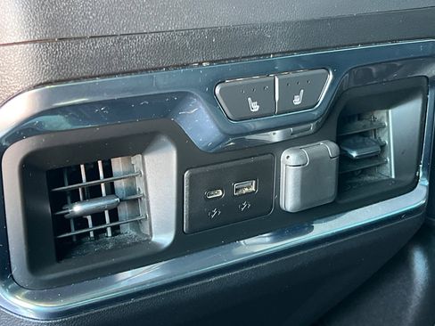 Used 2020 GMC Sierra 3500 Denali w/ Denali Ultimate Package image 16