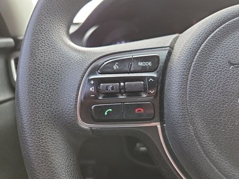 Used 2018 Kia Optima LX w/ 17" Alloy Wheels Package image 16