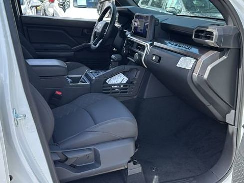 Used 2025 Toyota Tacoma SR5 image 11