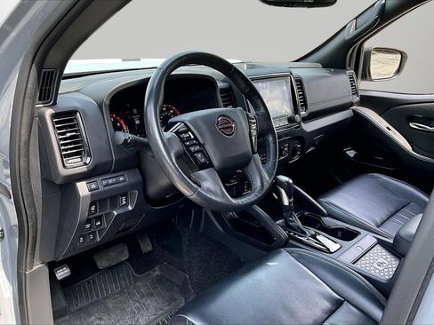 Used 2022 Nissan Frontier PRO-4X w/ Pro-4X Premium Package AWD/4WD image 19