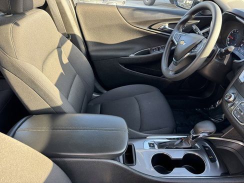 Used 2024 Chevrolet Malibu LT image 8