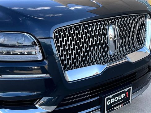Used 2021 Lincoln Navigator L Black Label w/ Cargo Convenience Package image 28