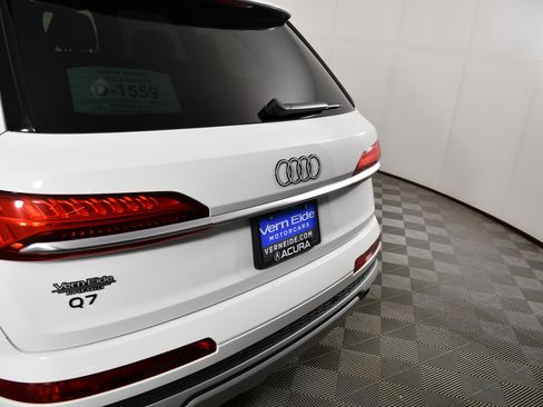 Used 2025 Audi Q7 3.0T Premium Plus AWD/4WD image 15