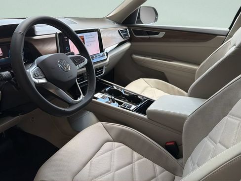 New 2026 Volkswagen Atlas SE FWD image 30