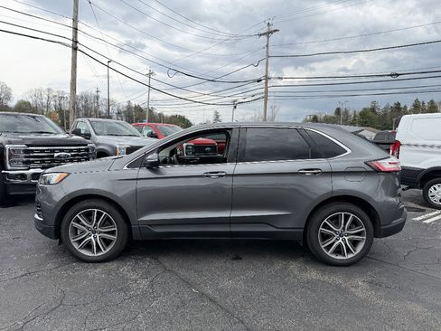 Certified 2022 Ford Edge Titanium AWD/4WD image 3