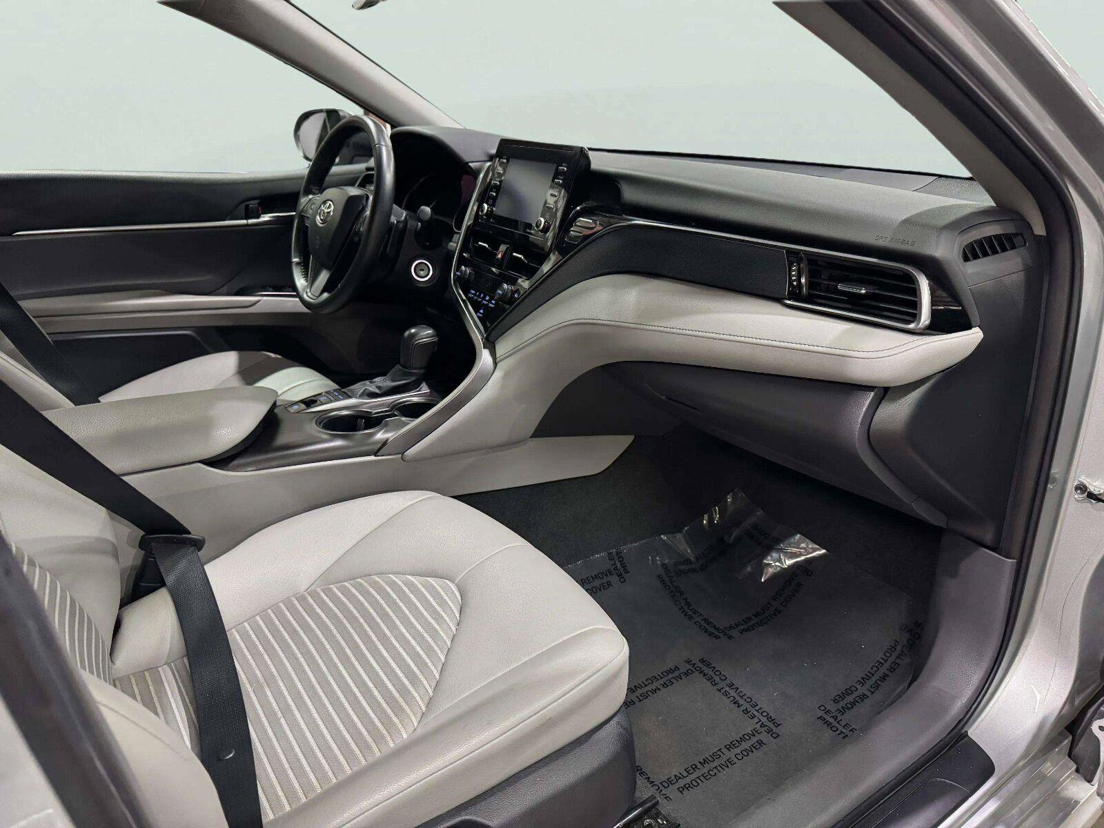 Used 2023 Toyota Camry SE AWD/4WD image 29