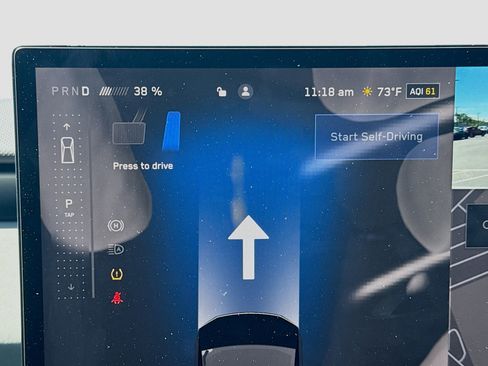 Used 2024 Tesla Cybertruck AWD Crew Cab image 9