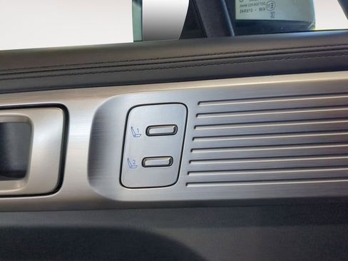 Used 2025 Hyundai Santa Fe Limited image 20