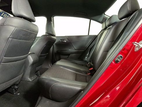 Used 2017 Honda Accord Sport image 13