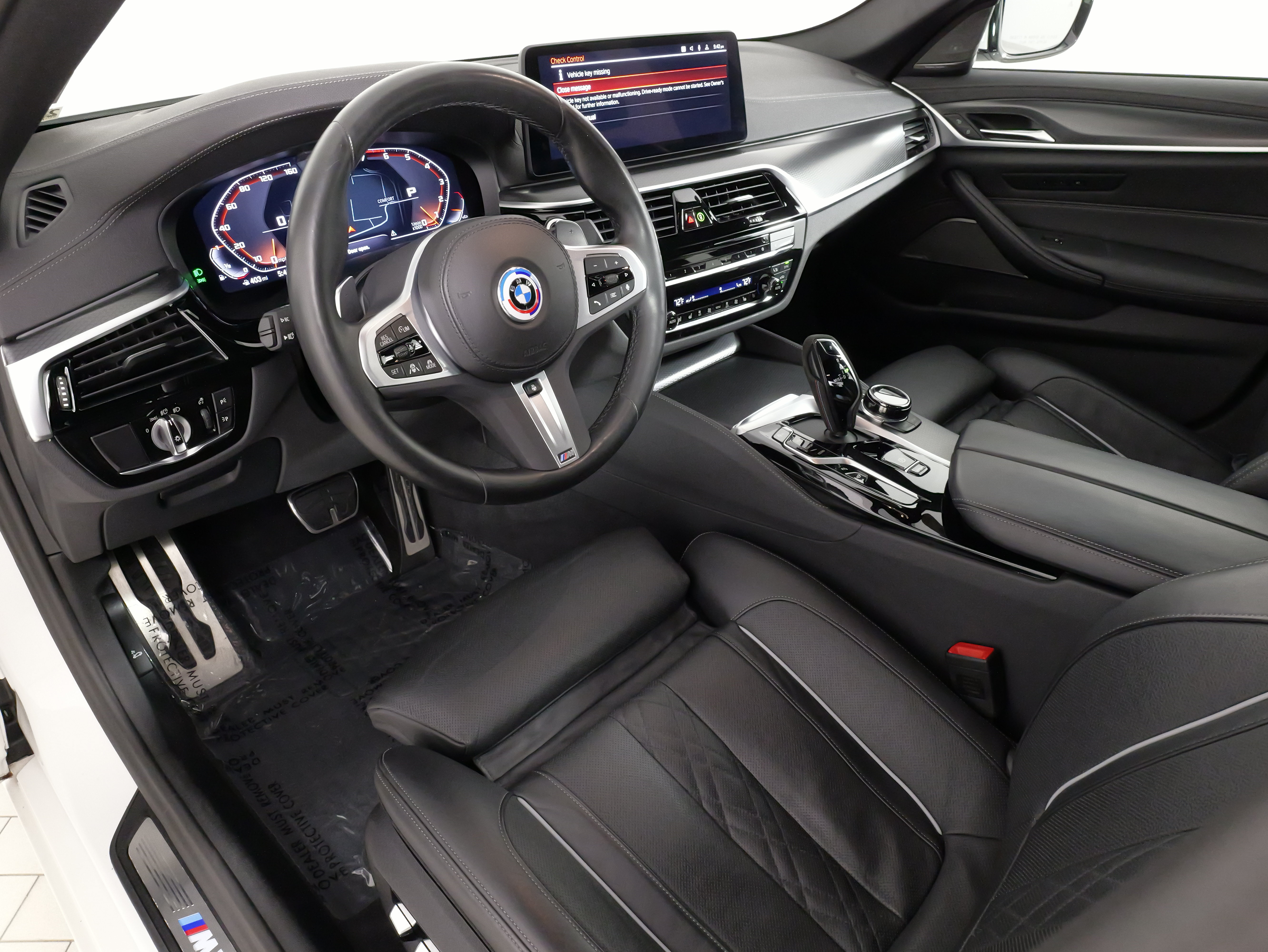 Used 2023 BMW M550i xDrive w/ Executive Package AWD/4WD image 30
