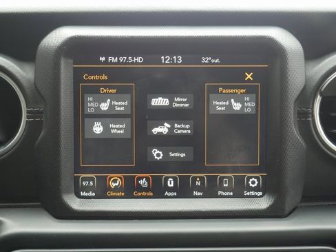 Used 2021 Jeep Wrangler Unlimited Sahara image 4