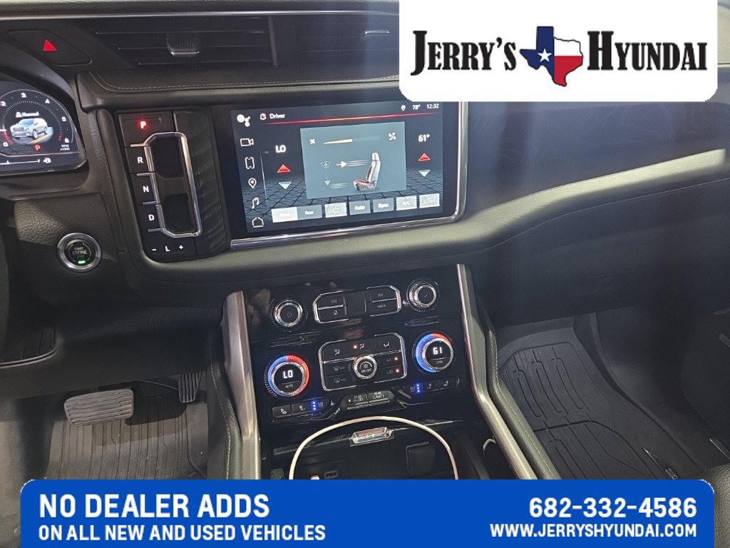 Used 2023 GMC Yukon XL Denali RWD image 12