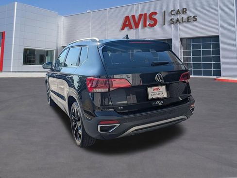 Used 2024 Volkswagen Taos SE FWD image 9