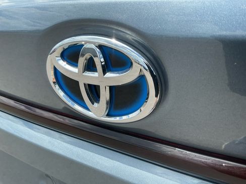 Used 2021 Toyota Corolla LE FWD image 16