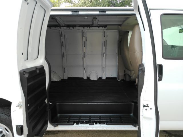 Used 2020 Chevrolet Express 2500 w/ Driver Convenience Package RWD image 5