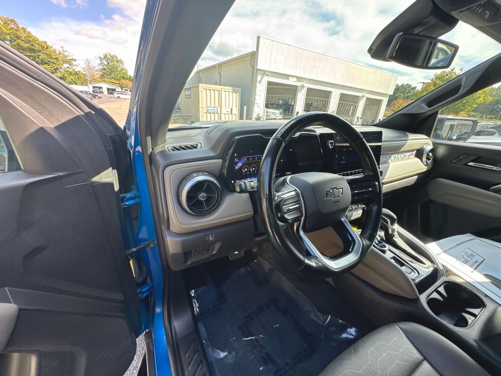 Used 2023 Chevrolet Colorado ZR2 w/ Desert Boss Special Edition AWD/4WD image 11