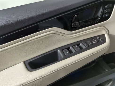 New 2025 Honda Odyssey Elite image 10