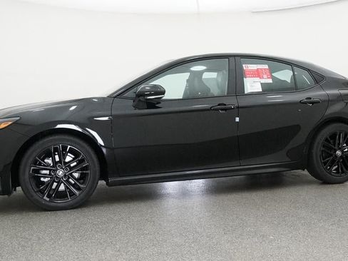 New 2026 Toyota Camry SE w/ Convenience Package FWD image 18