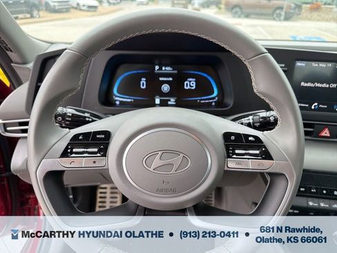 Used 2025 Hyundai Elantra Sport FWD image 6