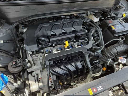 Used 2025 Hyundai Venue SEL FWD image 34