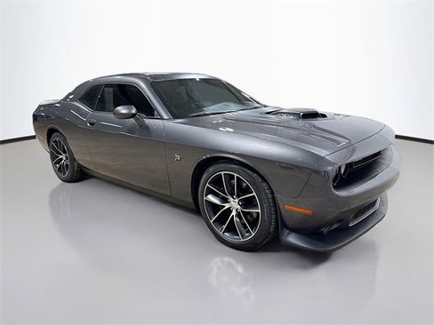 Used 2016 Dodge Challenger R/T Scat Pack image 5