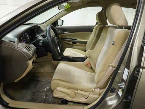 Used 2010 Honda Accord LX image 10