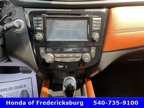 Used 2017 Nissan Rogue SL w/ SL Premium Package AWD/4WD image 39
