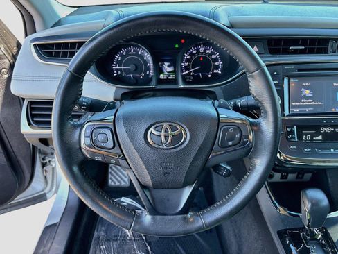 Used 2016 Toyota Avalon XLE Premium FWD image 11