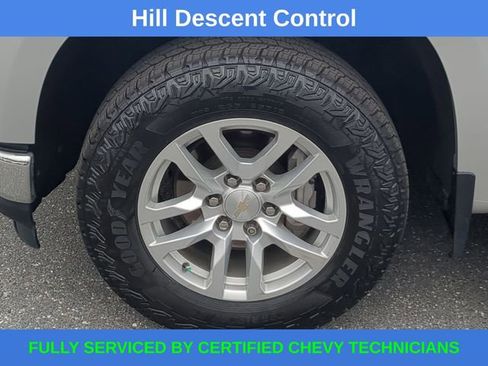 Used 2022 Chevrolet Silverado 1500 LT w/ Z71 Off-Road Package image 18