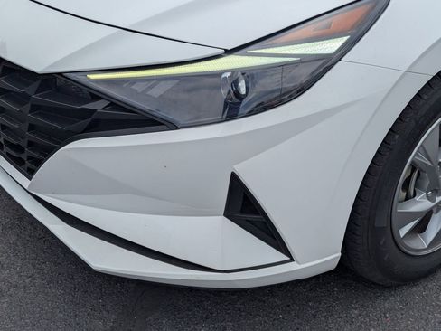 Used 2023 Hyundai Elantra SE FWD image 13