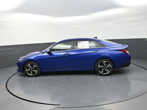 Used 2021 Hyundai Elantra SEL w/ Convenience + Premium Package image 7