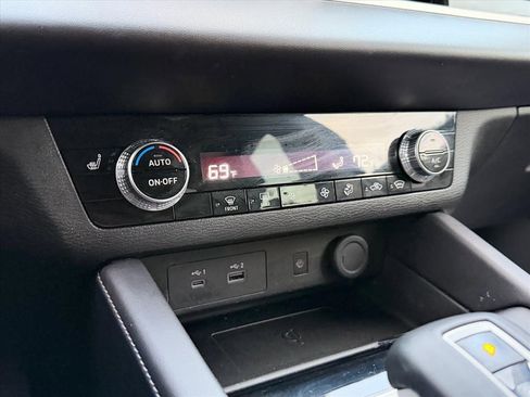 Used 2023 Mitsubishi Outlander SE image 22