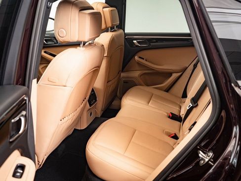 Used 2026 Porsche Macan image 33