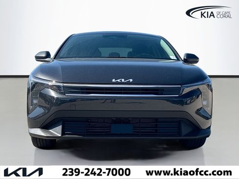New 2025 Kia K4 LXS image 8