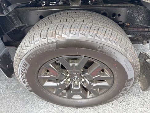 Used 2026 Nissan Frontier SV w/ SV Convenience Package image 15