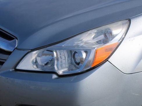 Used 2013 Subaru Outback 2.5i Limited w/ Moonroof Pkg image 10