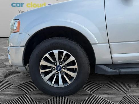 Used 2015 Ford Expedition XLT AWD/4WD image 17