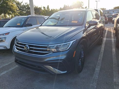 Used 2023 Volkswagen Tiguan SE FWD image 6