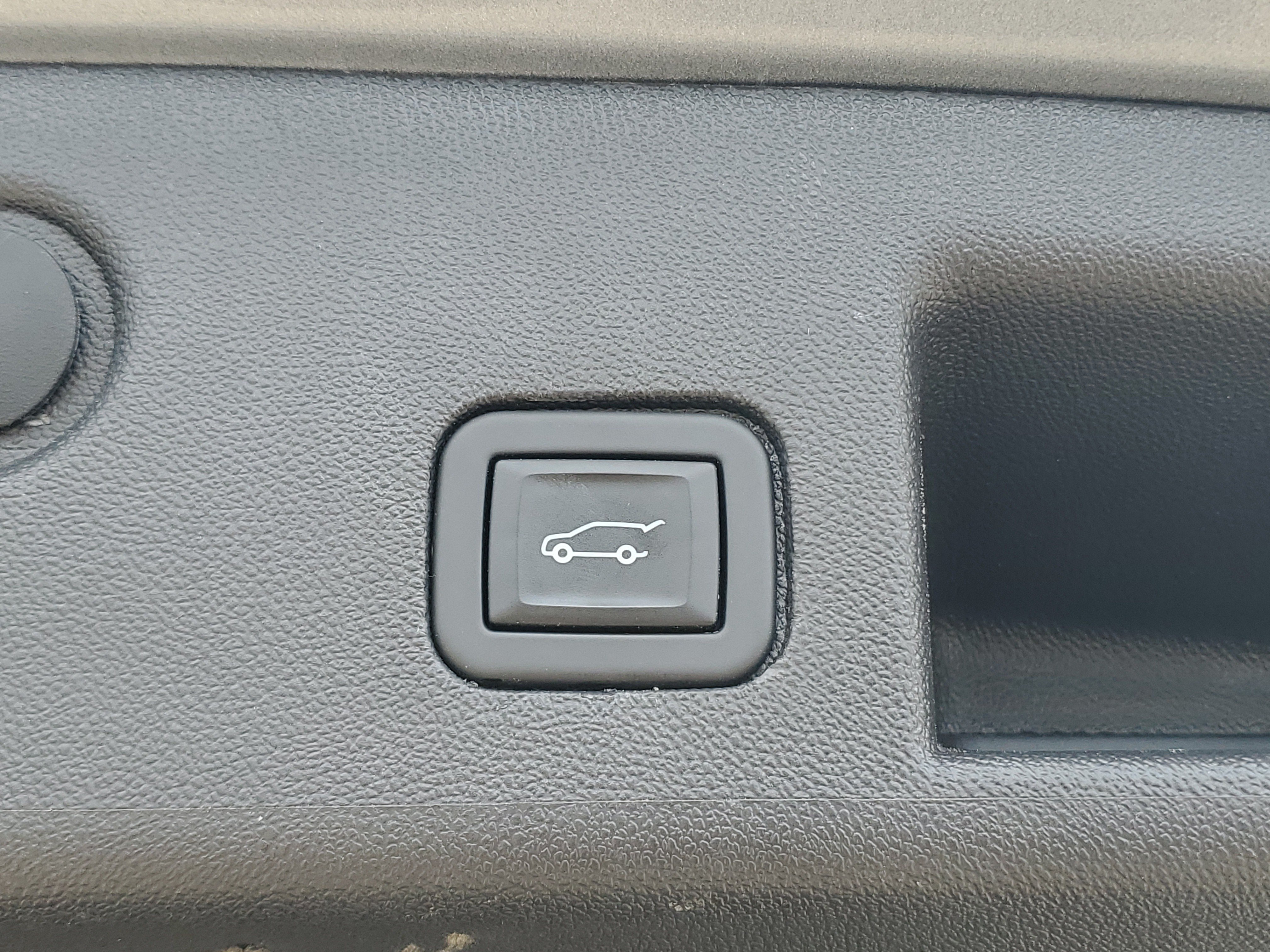 Used 2024 Chevrolet Equinox LT FWD image 35