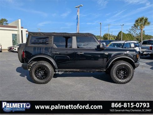 Used 2022 Ford Bronco Wildtrak image 3