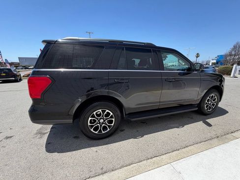 Used 2024 Ford Expedition XLT RWD image 7