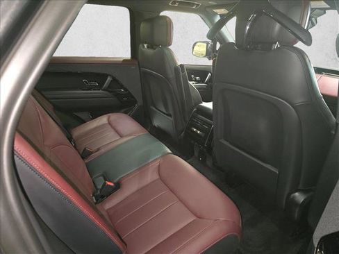 Used 2024 Land Rover Range Rover Sport Dynamic SE AWD/4WD image 11