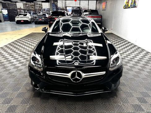 Used 2019 Mercedes-Benz SLC 300 w/ Premium Package image 9