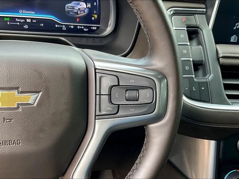 Used 2023 Chevrolet Suburban LT w/ Luxury Package AWD/4WD image 24