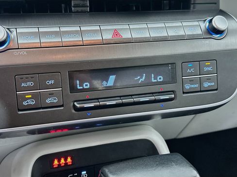 Used 2025 Hyundai Kona SEL FWD image 23