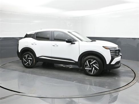 New 2026 Nissan Kicks SV image 17