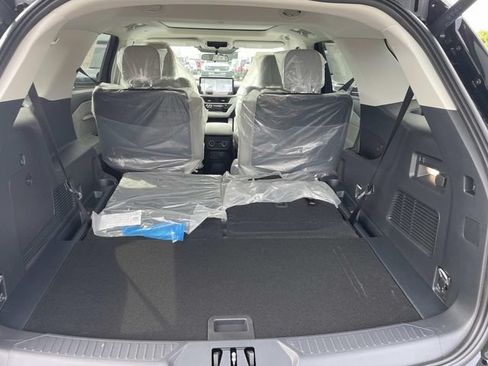 New 2026 Ford Explorer Active w/ Active Comfort Package AWD/4WD image 4