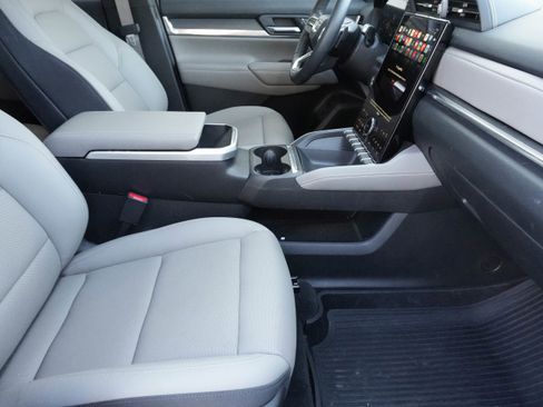 Used 2026 GMC Terrain Elevation w/ Elevation Premium Package image 10