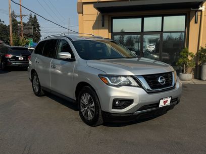 Used 2017 Nissan Pathfinder SV