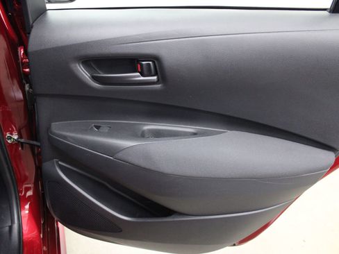 Used 2022 Toyota Corolla LE image 19